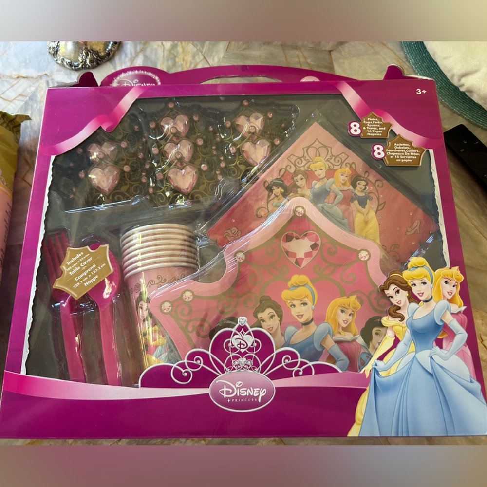 Disney Princess Tableware Set - Pink and Gold